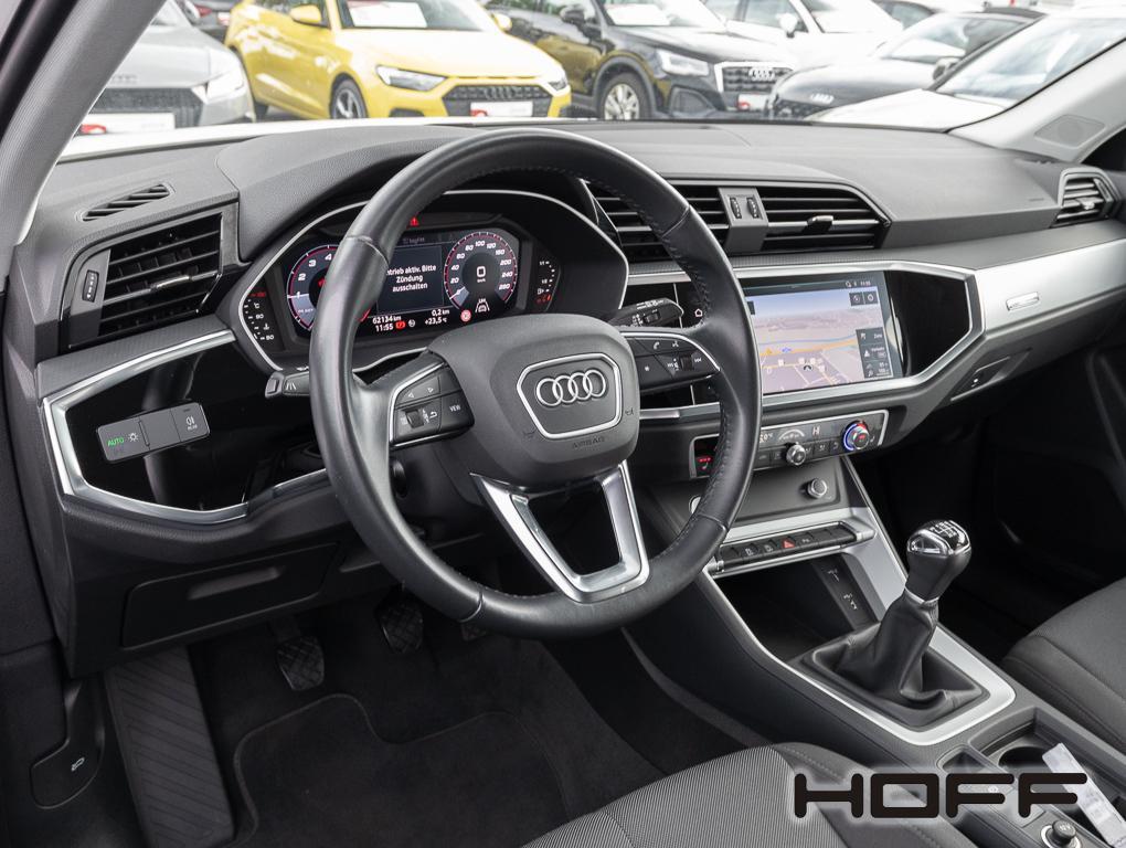 Audi Q3 35 TFSI Navi Plus APS v + h Komfortschlüssel el. H 