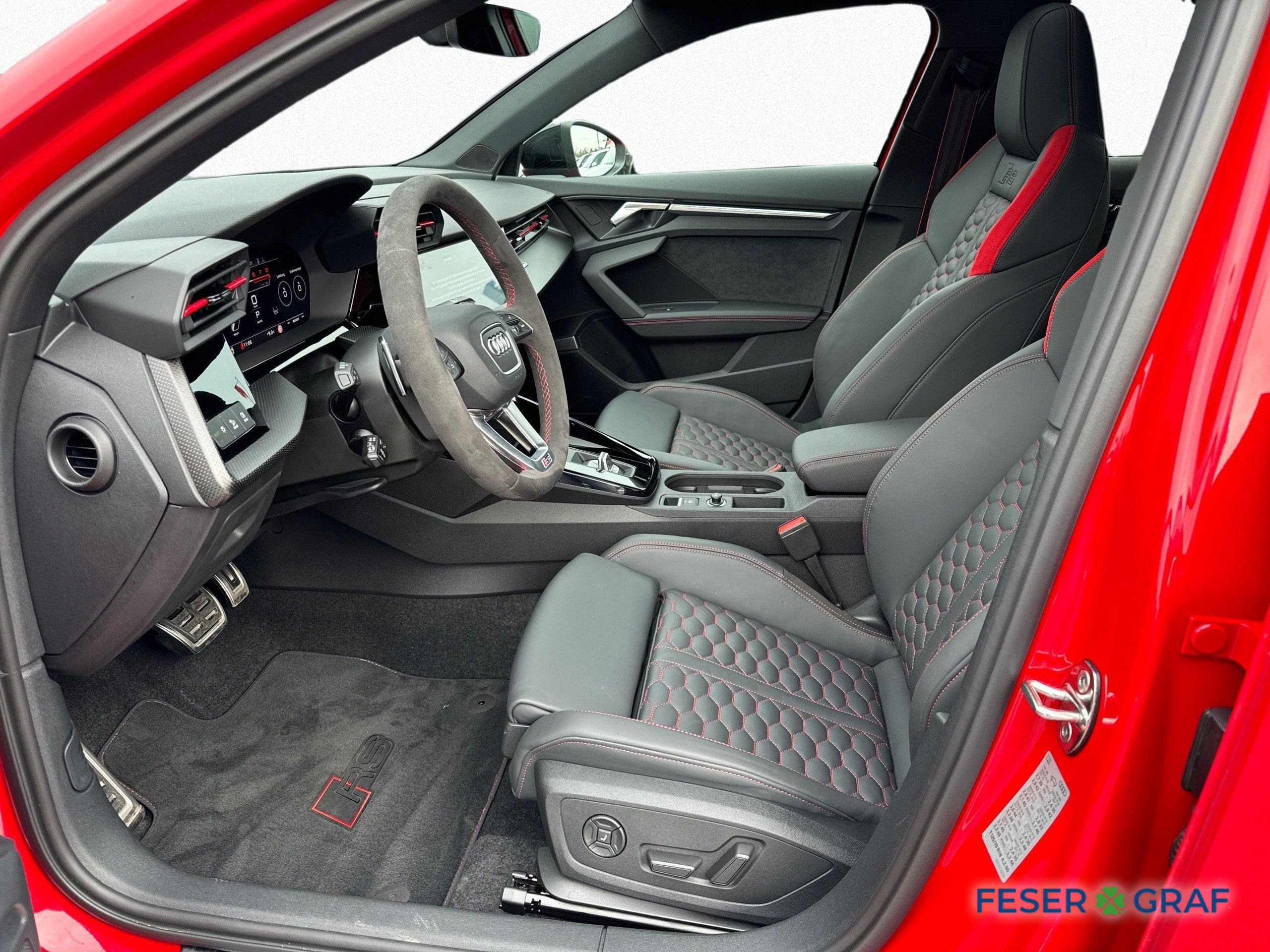 Audi RS3 Limousine 2.5 TFSI qu AGA-Keramik-Pano-HuD-S Sitze 