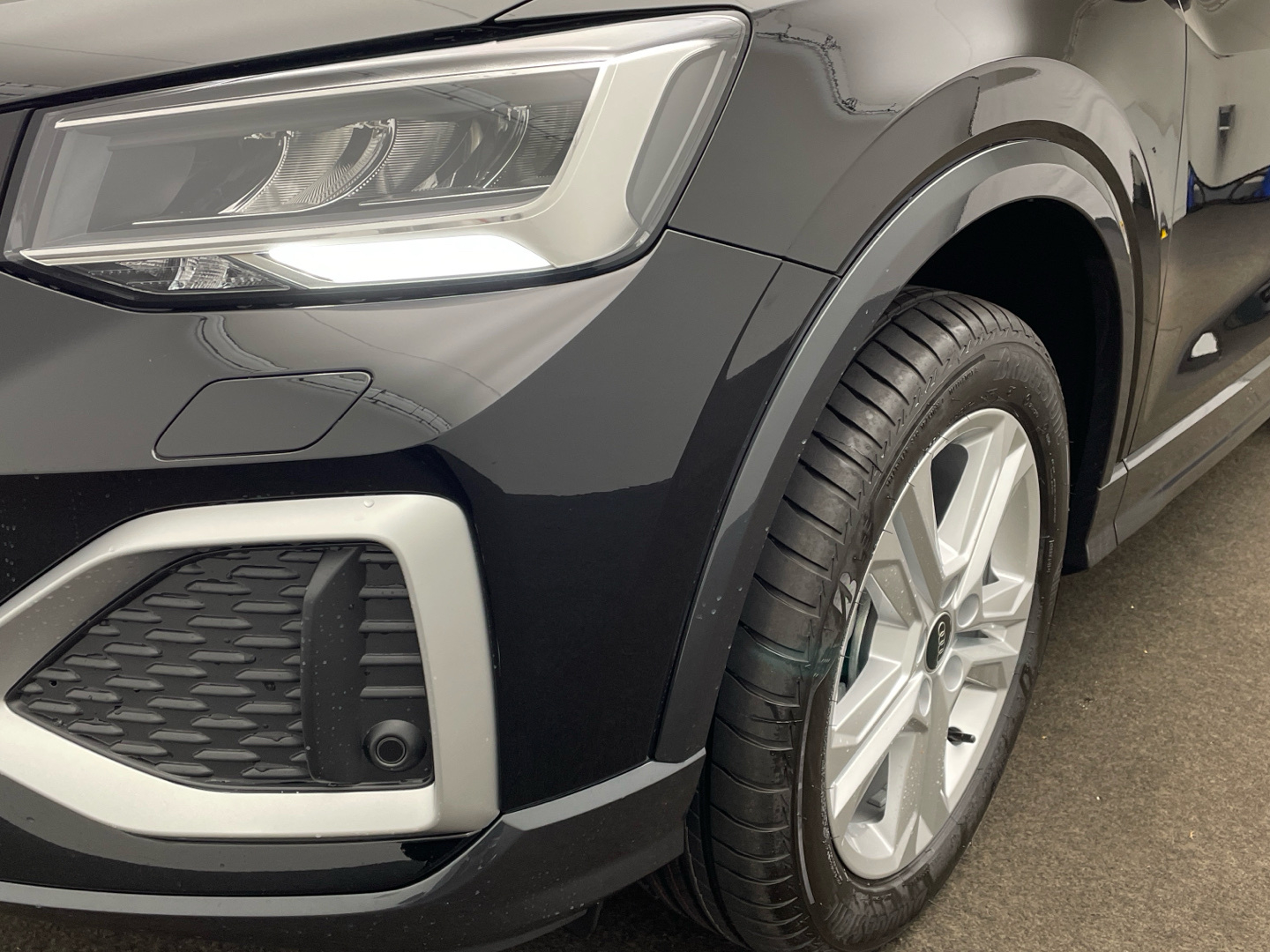 Audi Q2 advanced 30 TDI Komfortpaket plus LED Navi 