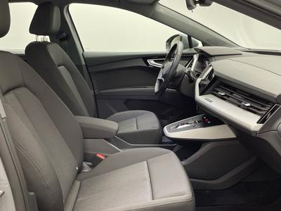 Audi Q4 Sportback e-tron LED PDC SHZ 