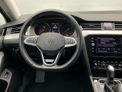 VW Passat Variant Business 2.0 TDI DSG 4Motion Navi 