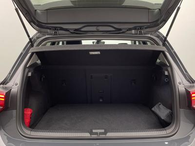 VW Golf VIII Life 1.5 TSI Navi CarPlay LED Panorama 