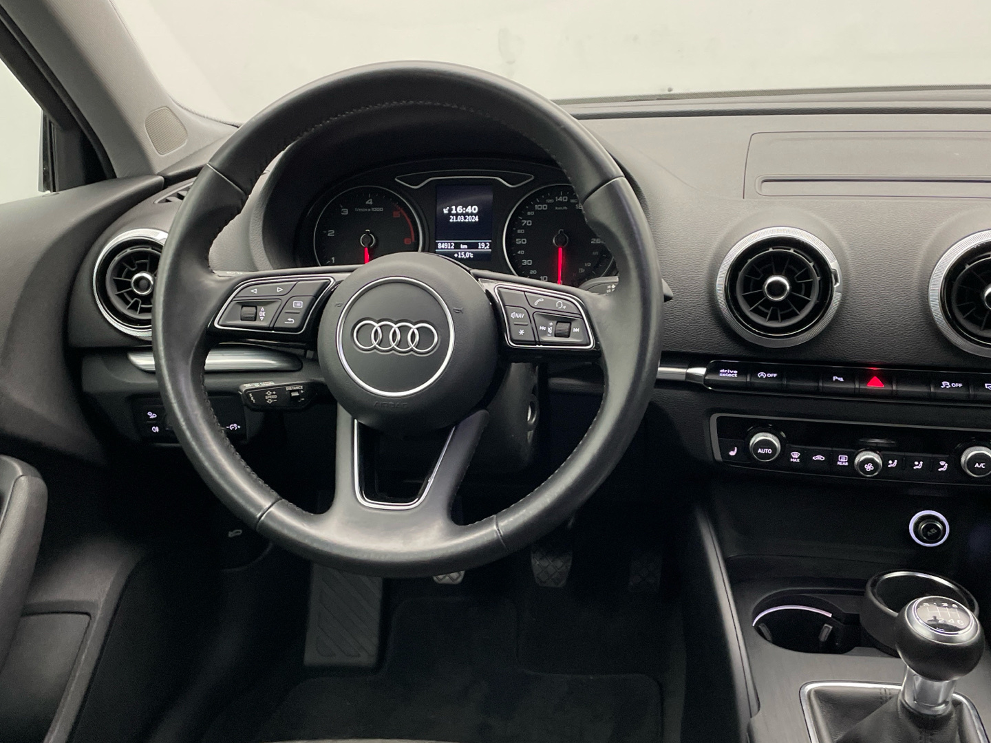 Audi A3 Sportback Sport 35 TDI LED SHZ PDC Navi-Pake. 