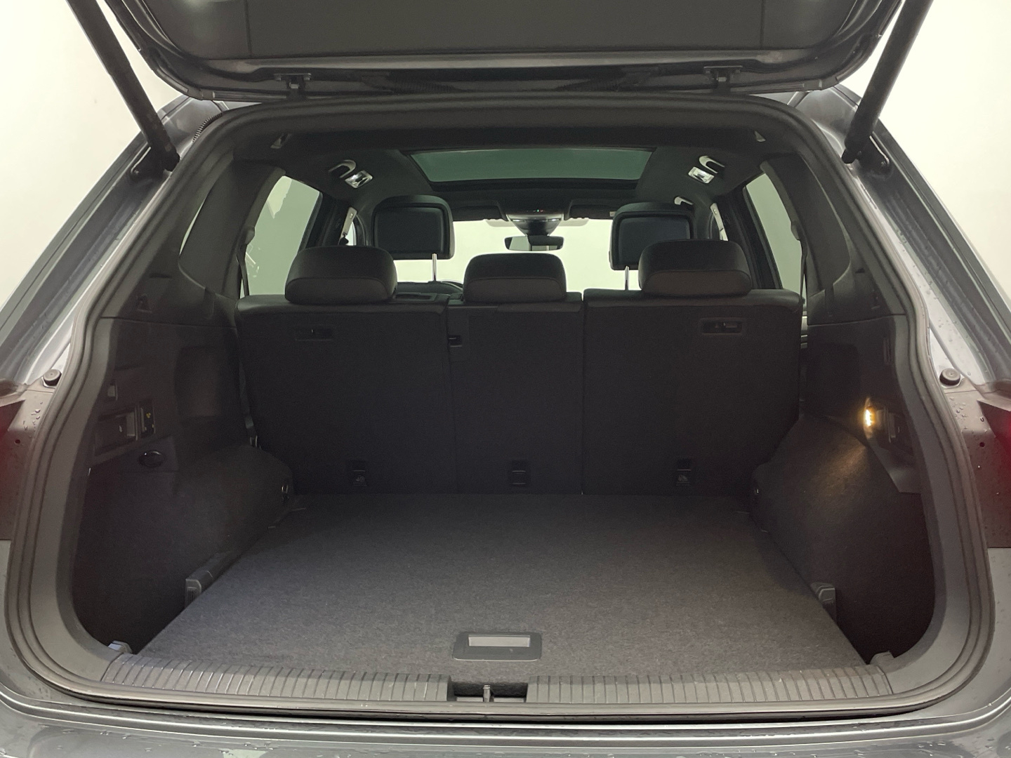 VW Tiguan Allspace R-Line 2.0TDI 4Motion Matrix-LED 