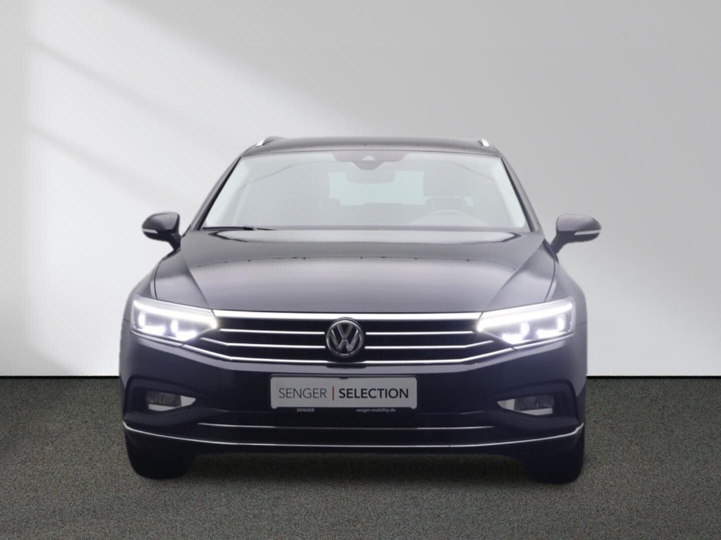 VW Passat Variant Elegance 2.0 TDI DSG Navi CarPlay Matrix 