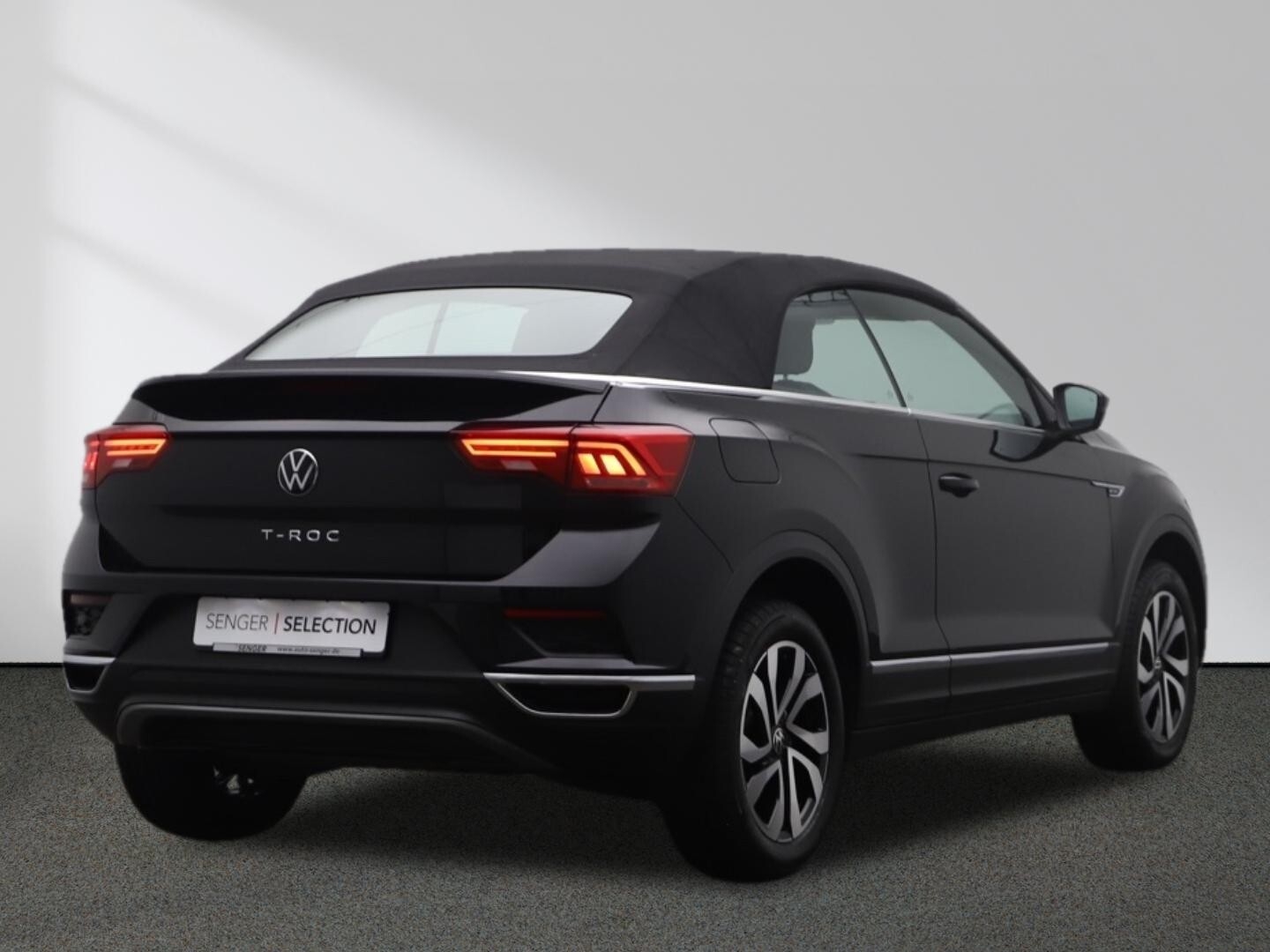 VW T-Roc Cabriolet Active 1.5 TSI CarPlay LED AHK 