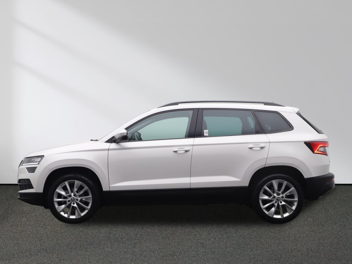 Skoda Karoq Style 1.5 TSI DSG CarPlay LED Pano AHK 