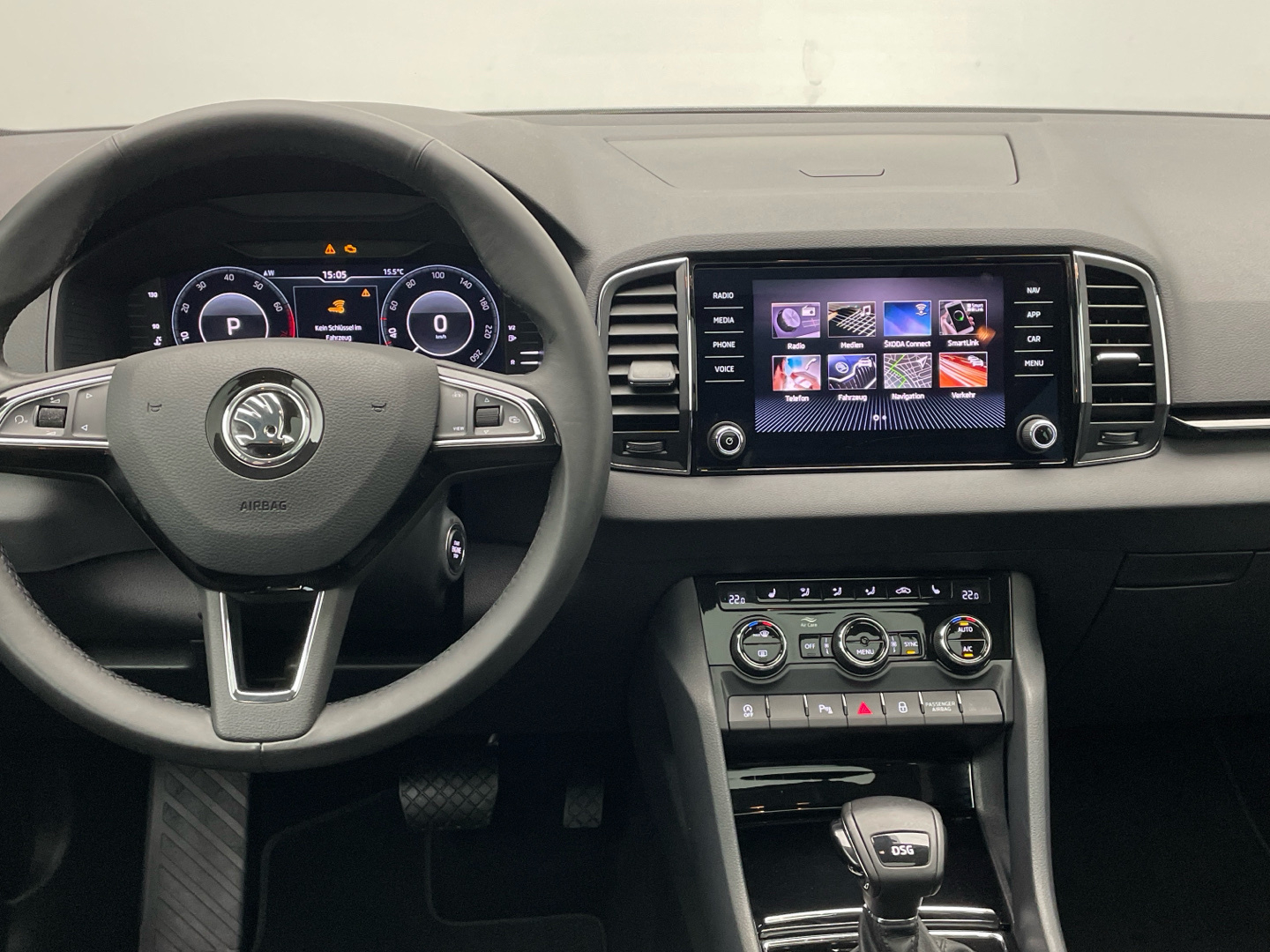 Skoda Karoq Style 1.5 TSI DSG CarPlay LED Pano AHK 