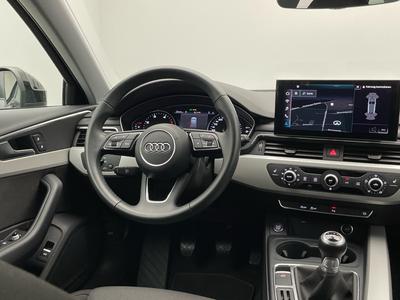 Audi A4 Avant 30 TDI MMI LED PDC Business-Paket SHZ 