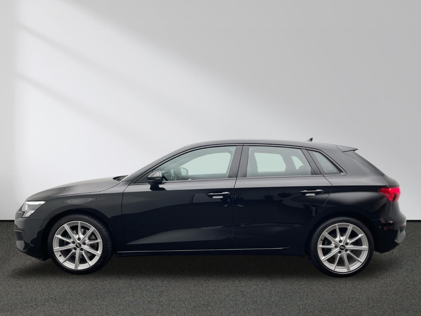 Audi A3 Sportback Advanced 35 TDI LED B&O AHK Sitzh. 