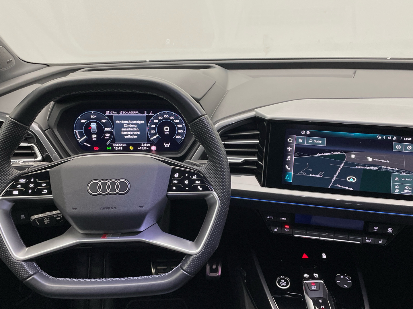 Audi Q4 e-tron 40 e-tron Matrix B&O AHK S line Sitzheizung 