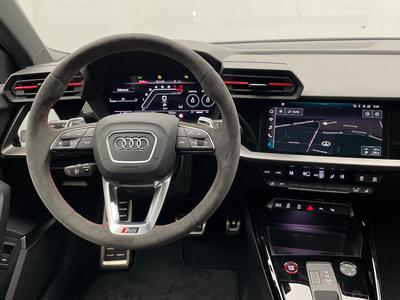 Audi RS3 Limousine 280 km/h Panorama Navi Matrix-LED 