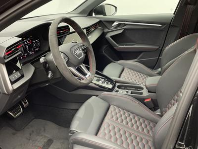 Audi RS3 Limousine 280 km/h Panorama Navi Matrix-LED 