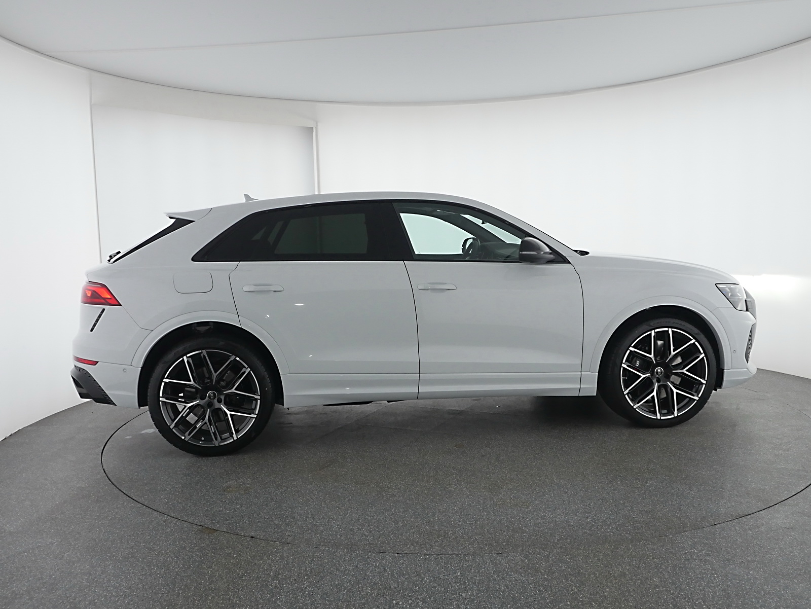 Audi RSQ8 SUV Pano ACC AHK ParkAssist STHZ V-Cockpit 