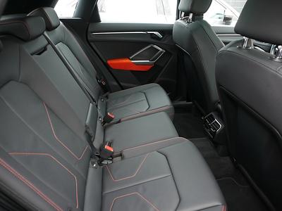 Audi Q3 S line 35 TFSI S tronic - NAVI,PANO,MATRIX 