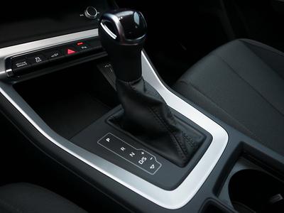 Audi Q3 45TFSIe S-Tronic PDC/V-Cockpit/Navi/Klimaauto 