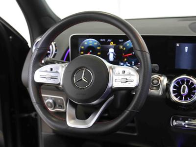 Mercedes-Benz GLB 250 4M AMG* PANO* Kamera* Distronic* Multibeam++ 