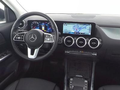 Mercedes-Benz GLA 250 4M Progressive* LED* 19