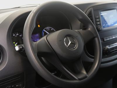 Mercedes-Benz Vito 111 e Kasten-lang* Holzfußboden* Kamera* Klima 