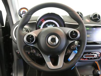 Smart ForTwo Passion* JBL-Sound* 22kW-Lader* Winter-Paket 