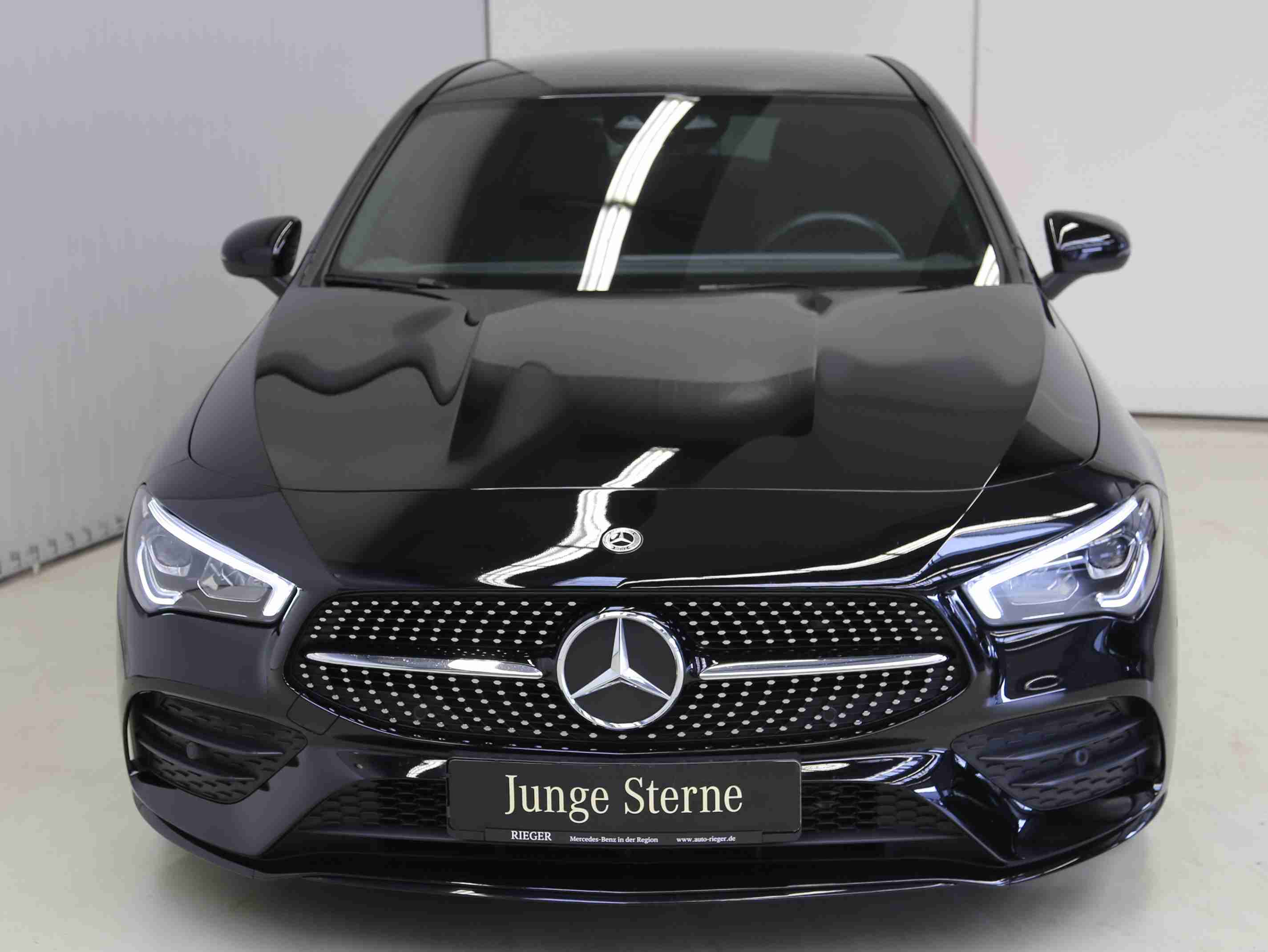 Mercedes-Benz CLA 200 Shooting Brake d AMG* NIGHT-Paket* LED++++ 