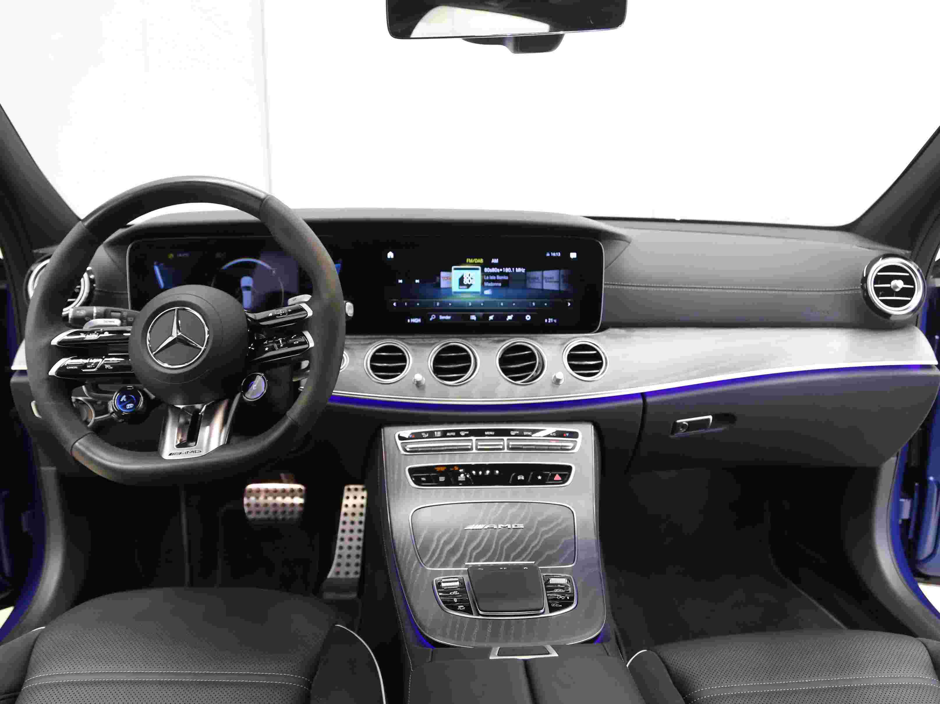 Mercedes-Benz E 63 AMG T S 4M + 360°* Pano* Burmester* Sitzklima+ 
