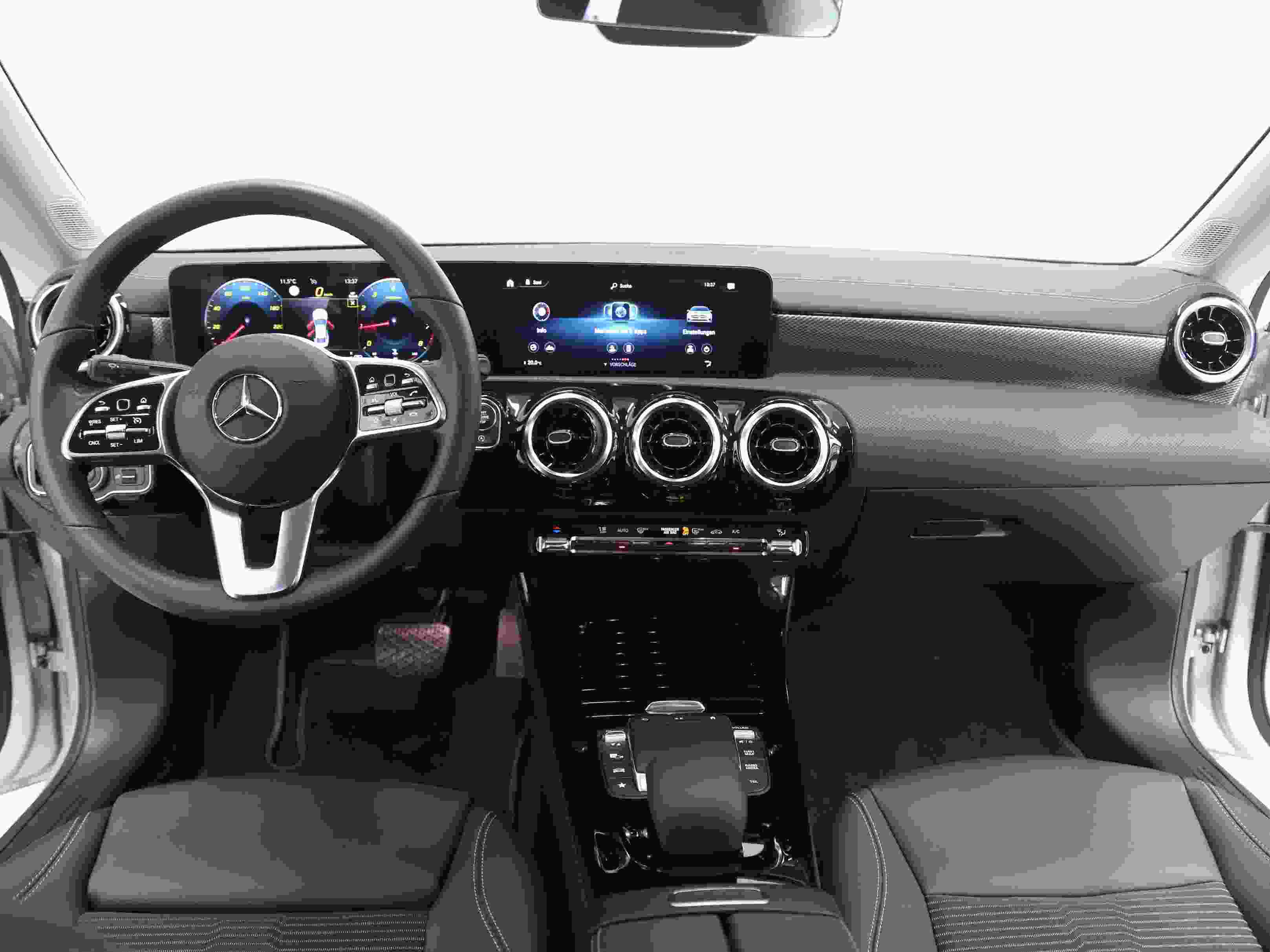 Mercedes-Benz CLA 180 Progressive* LED-Licht* Fernlichtassistent 
