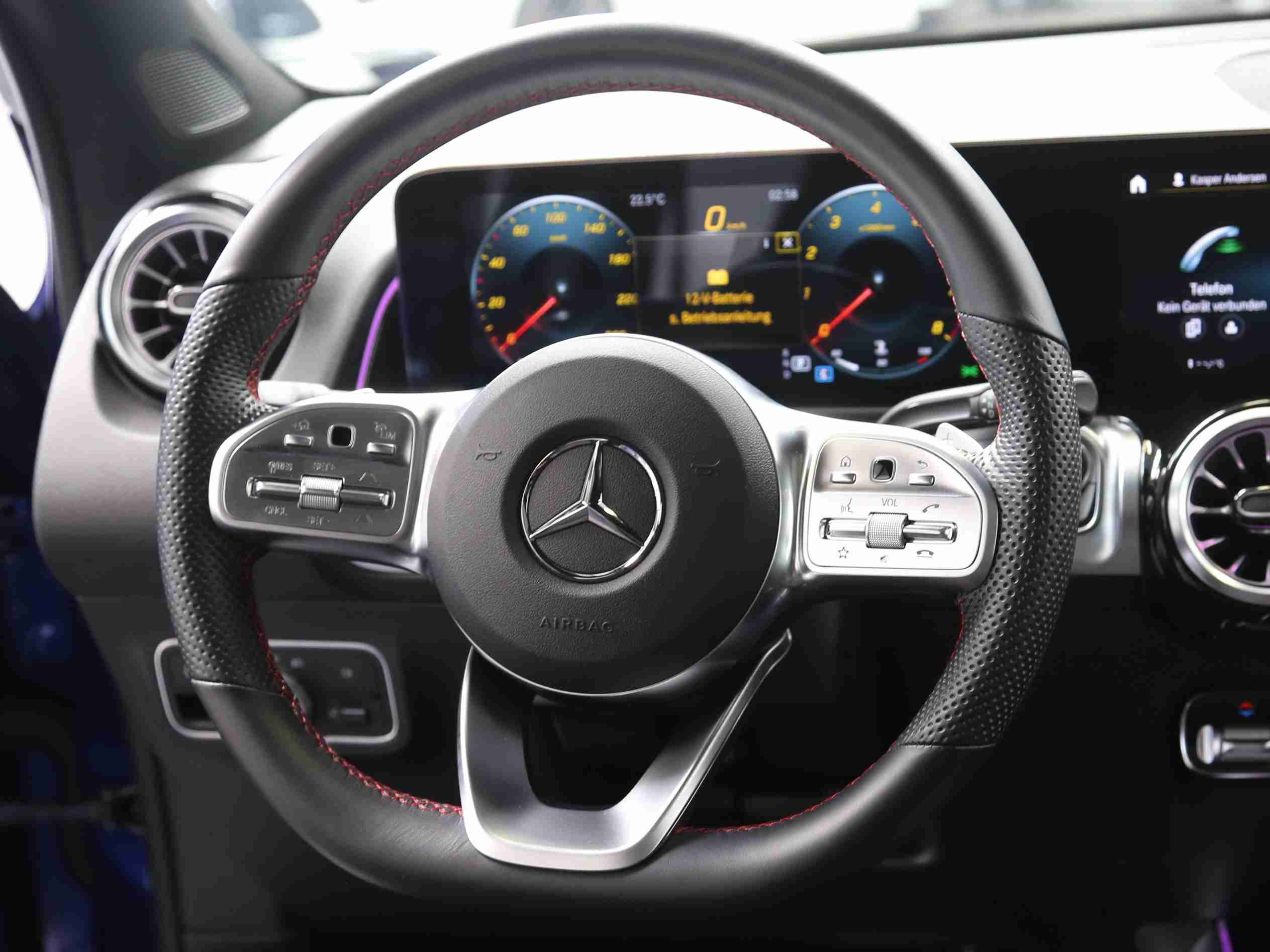 Mercedes-Benz GLB 200 AMG* Distronic* PANO* Multibeam-LED* NIGHT++ 