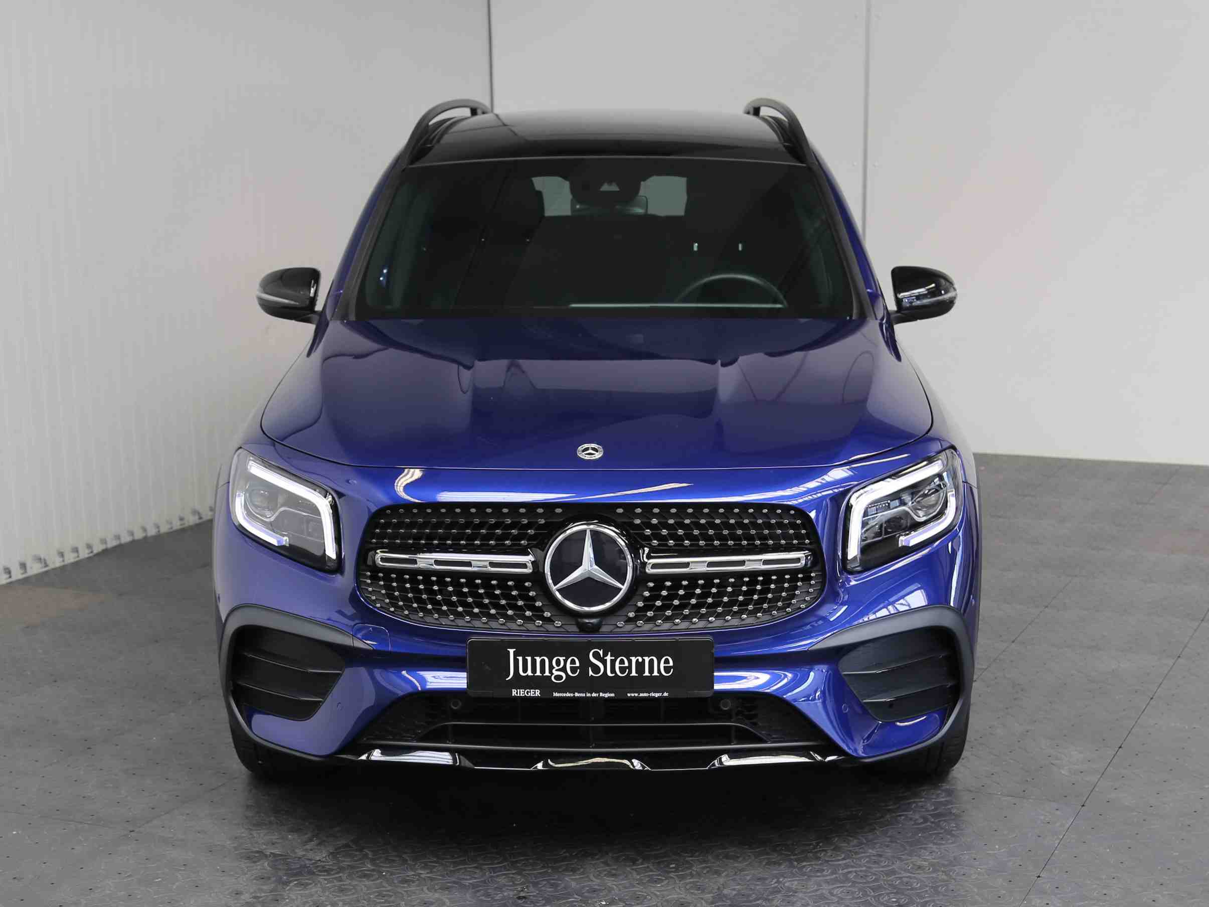 Mercedes-Benz GLB 200 AMG* Distronic* PANO* Multibeam-LED* NIGHT++ 