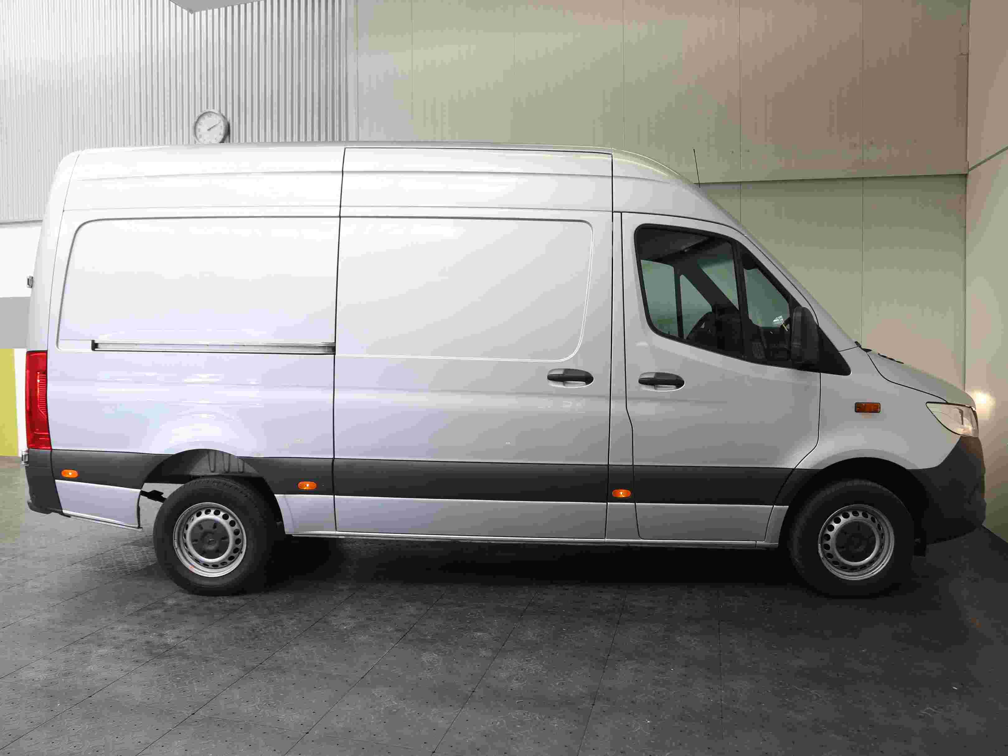 Mercedes-Benz Sprinter 317 cdi 3665* Kamera* Schwingsitz* MBUX+++ 