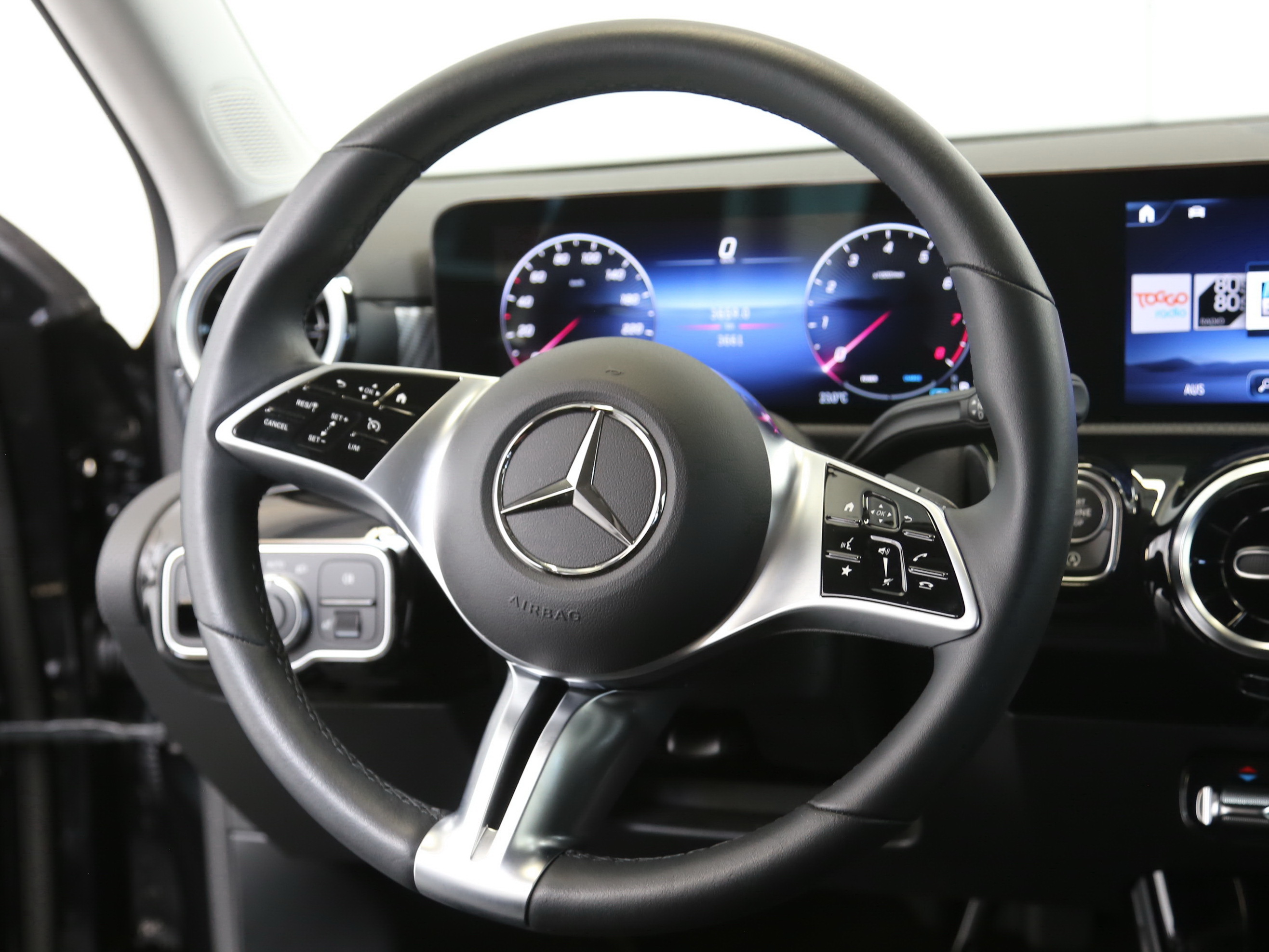 Mercedes-Benz A 180 Progressive-Advanced* WD-Glas* Winter-Paket+ 