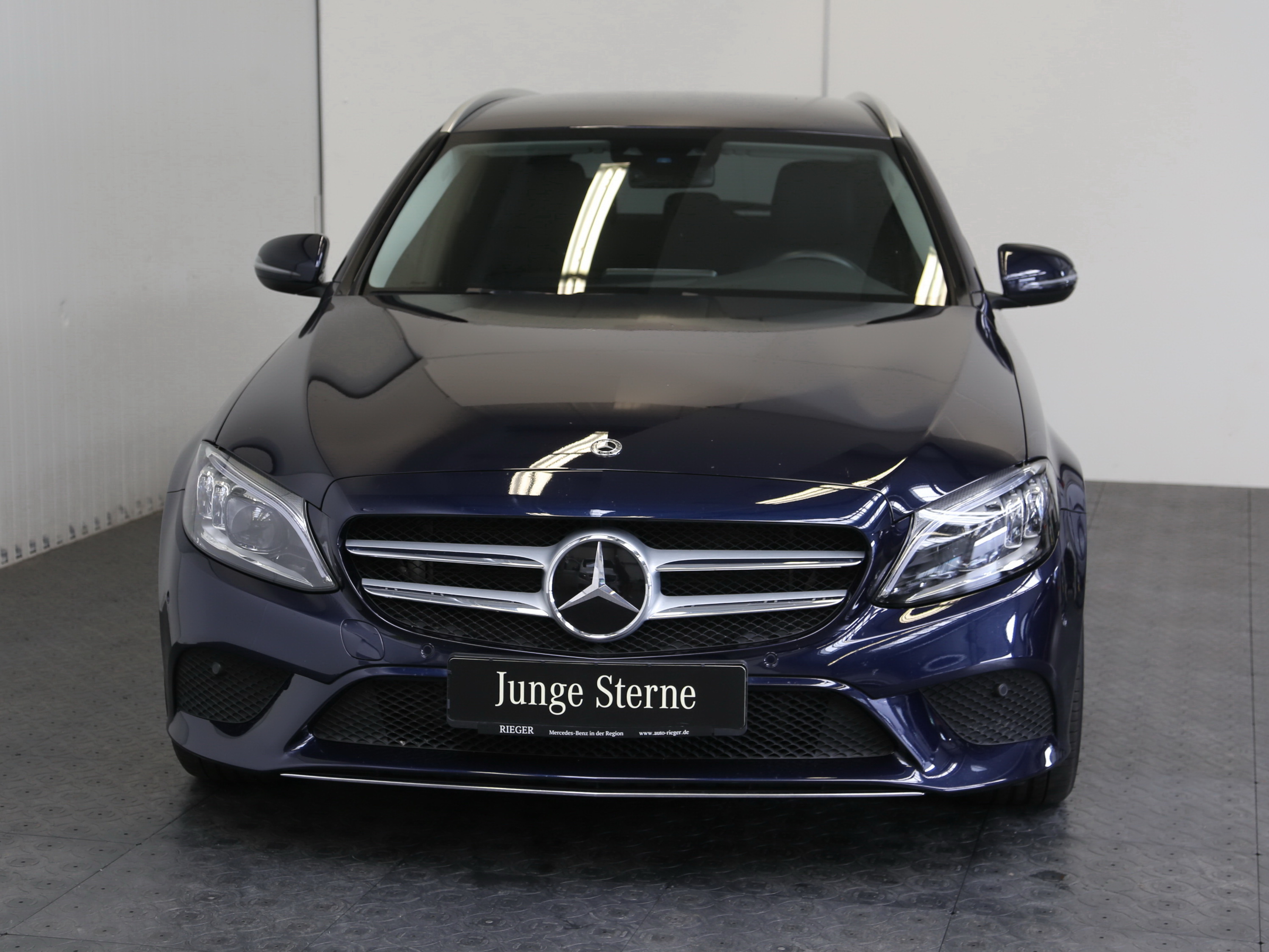 Mercedes-Benz C 300 e T Avantgarde* AMG-LMR* Distronic* Multibeam 