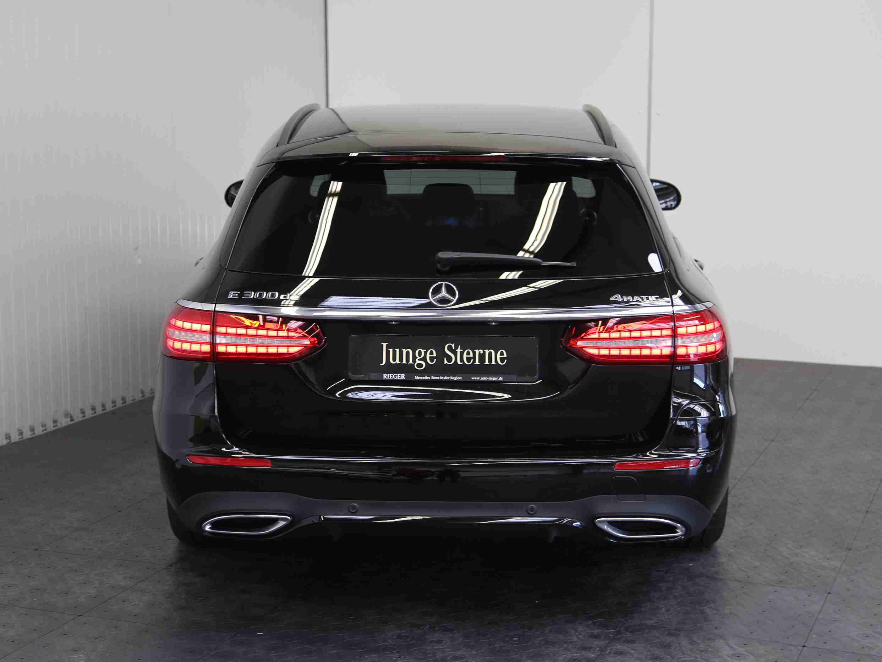 Mercedes-Benz E 300 T de 4M AMG* Burmester* Kamera* Totwinkel* LED 