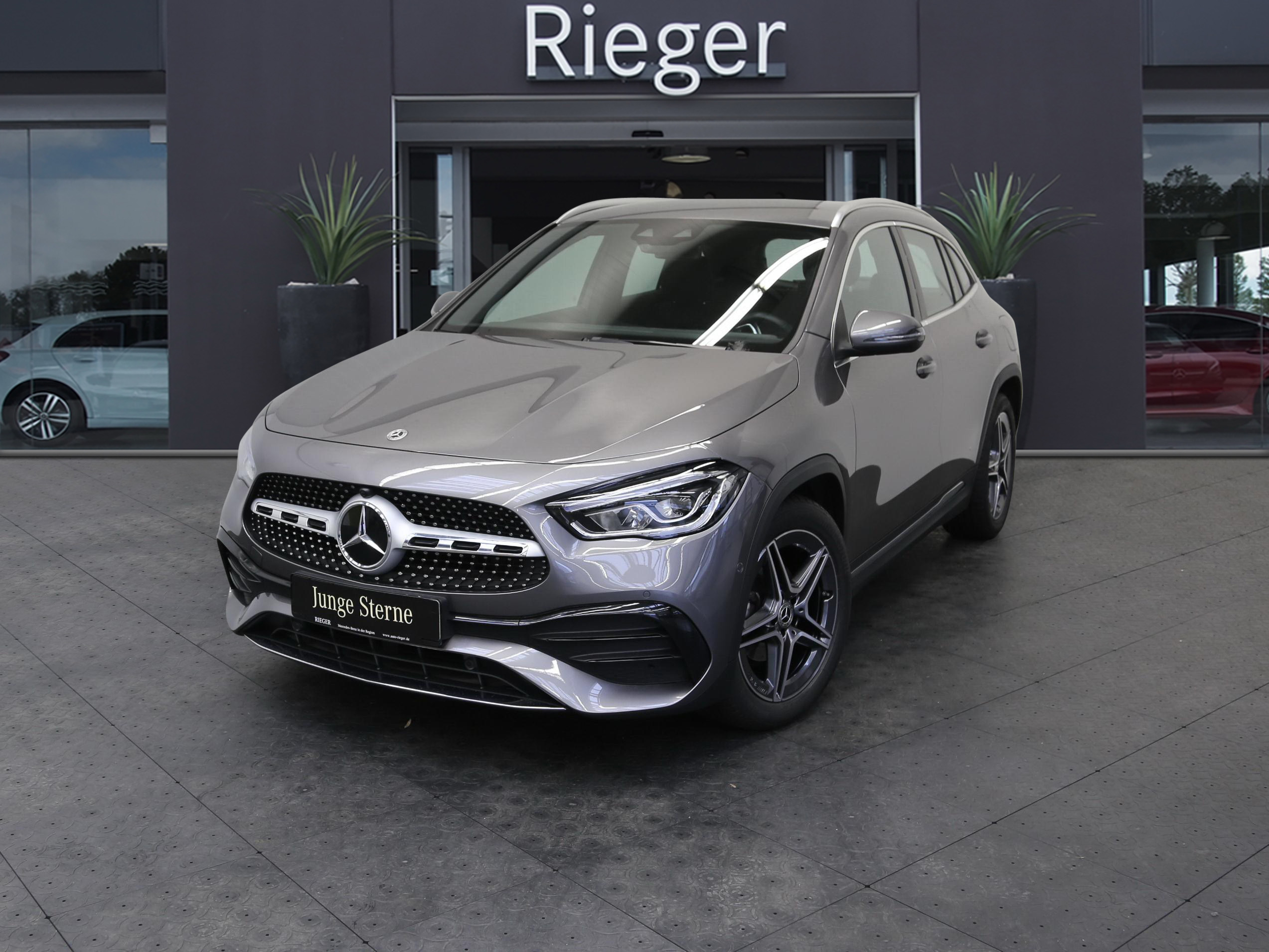 Mercedes-Benz GLA 180 AMG-Line* LED* MBUX-HIGH-END* Easy-Pack++++ 