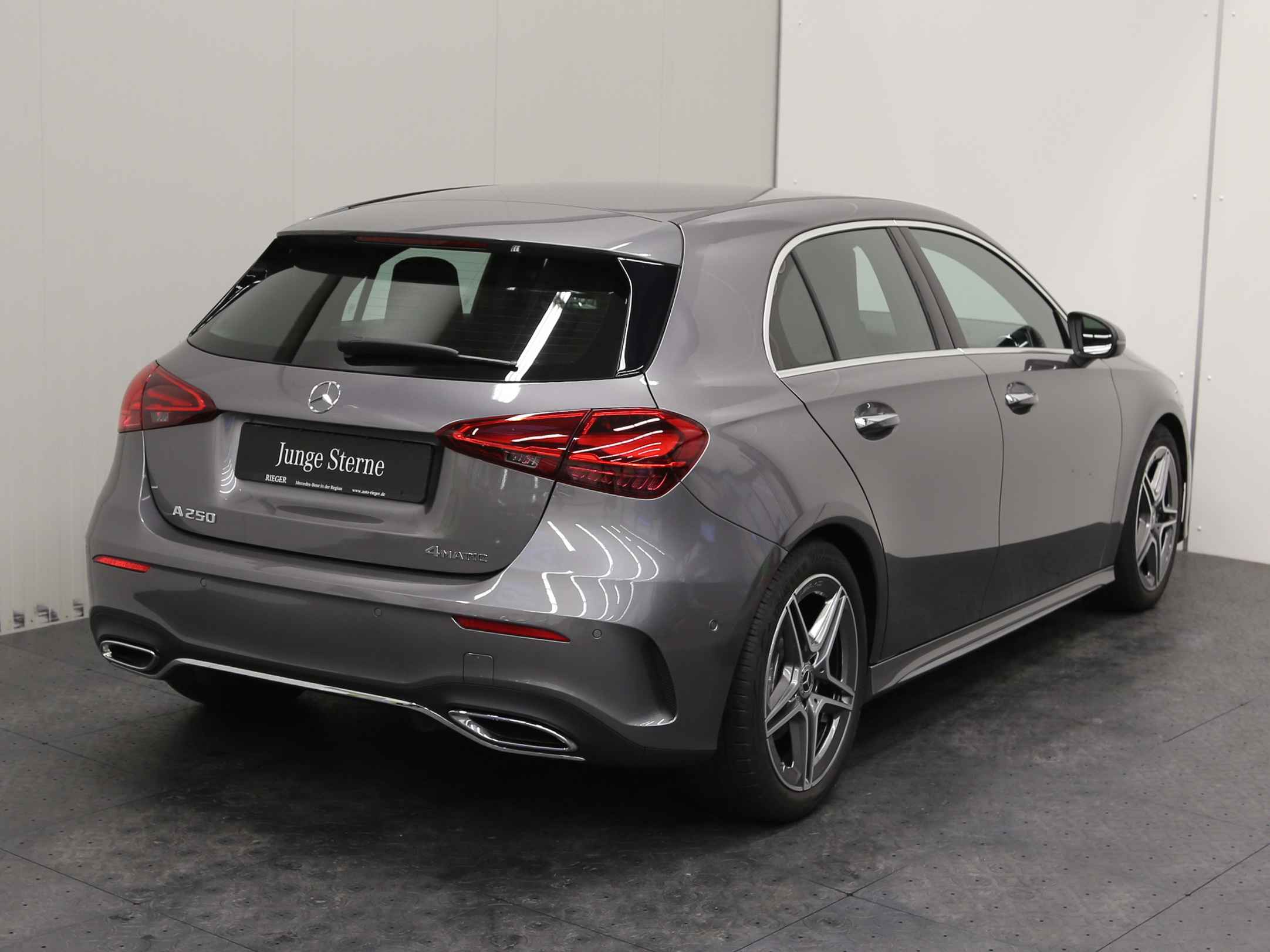 Mercedes-Benz A 250 4M AMG-Premium* Soundsystem* AHK* Totwinkel++ 