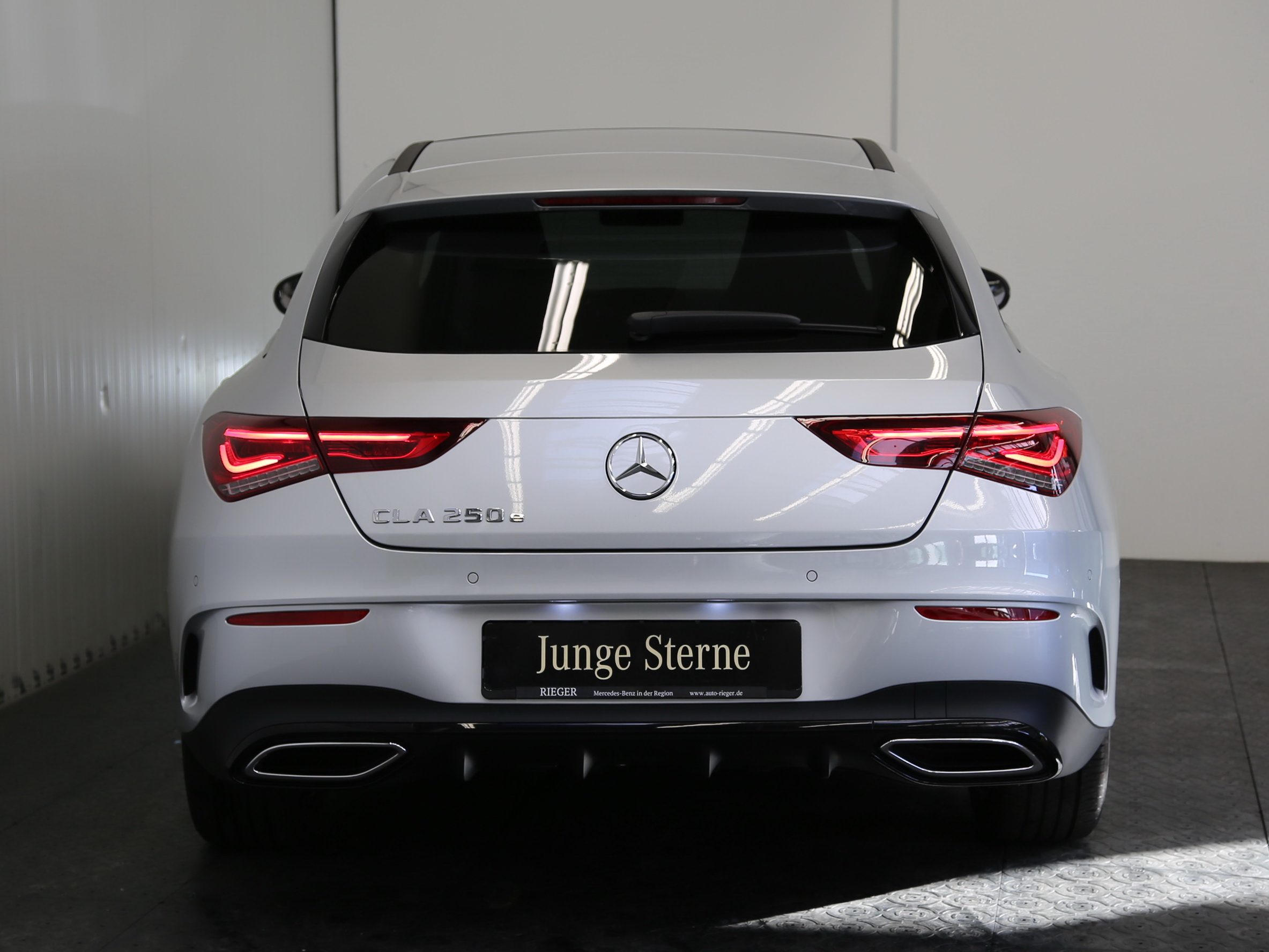 Mercedes-Benz CLA 250 Shooting Brake e AMG* PANO* NIGHT* AHK* LED+ 