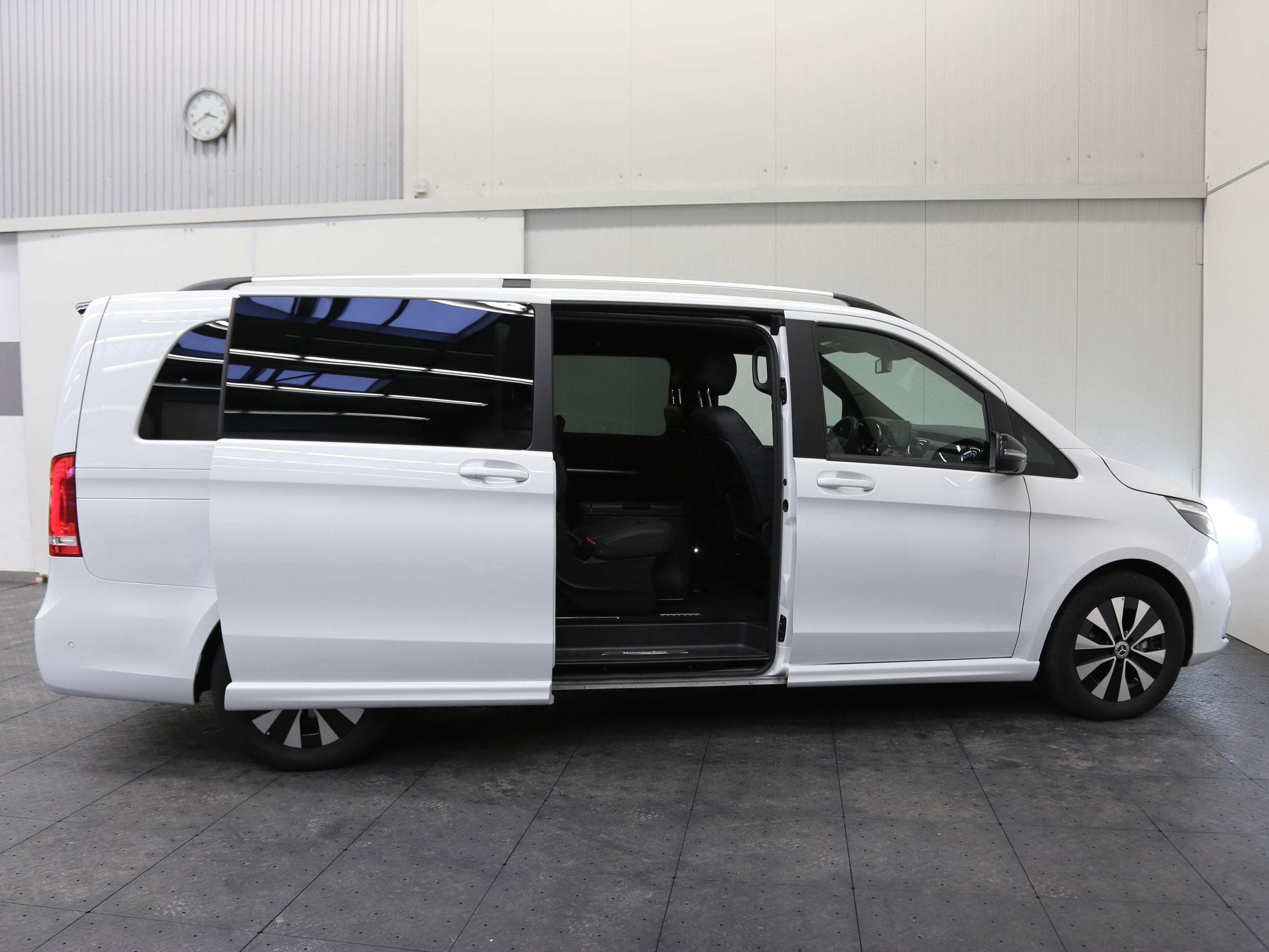 Mercedes-Benz EQV 300 Avantgarde-XL* Tisch-Paket* 360°* Totwinkel 