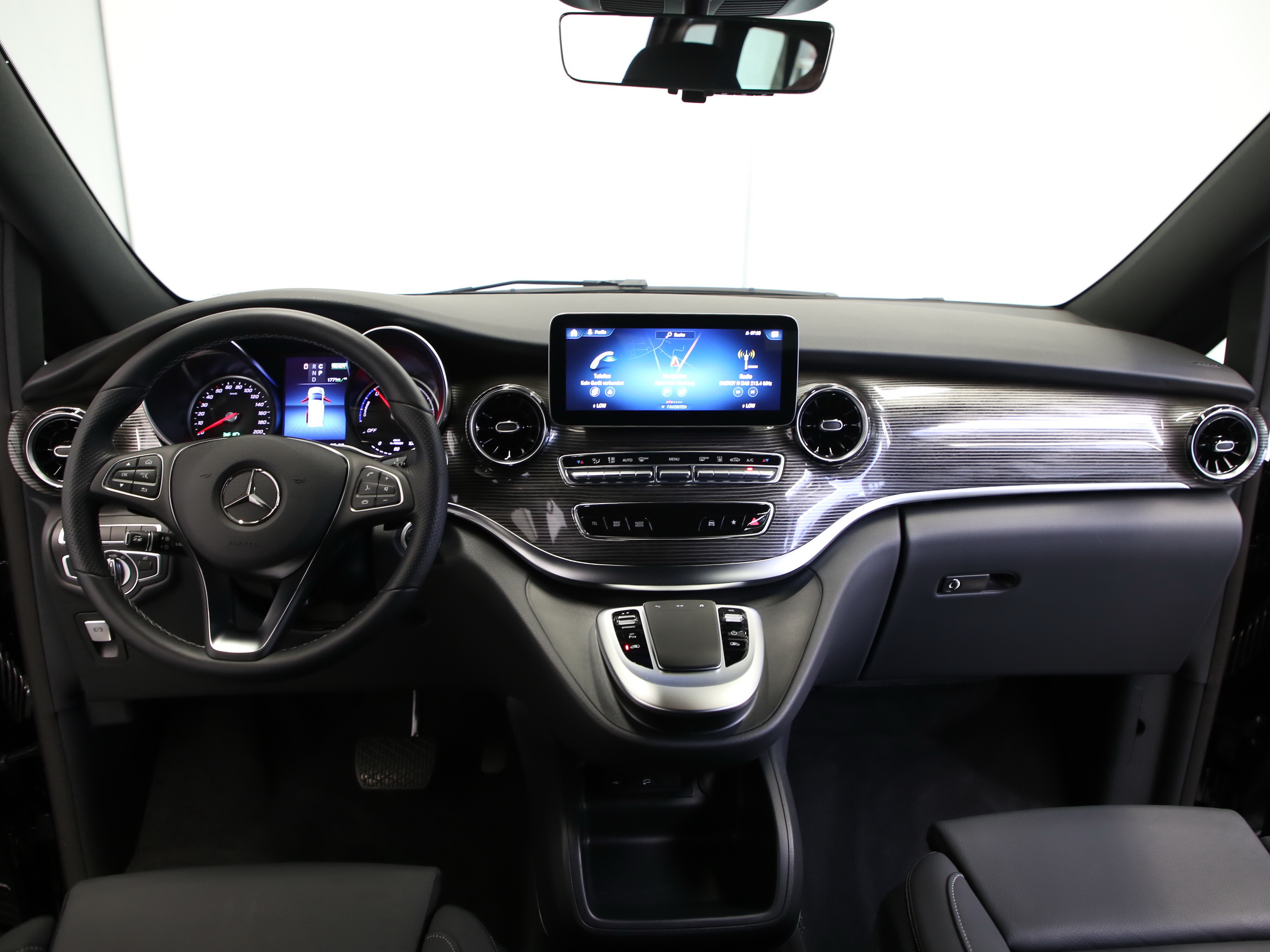 Mercedes-Benz EQV 300 AVANTGARDE* Navi* 360°* MBUX* LED-ILS* DAB+++ 