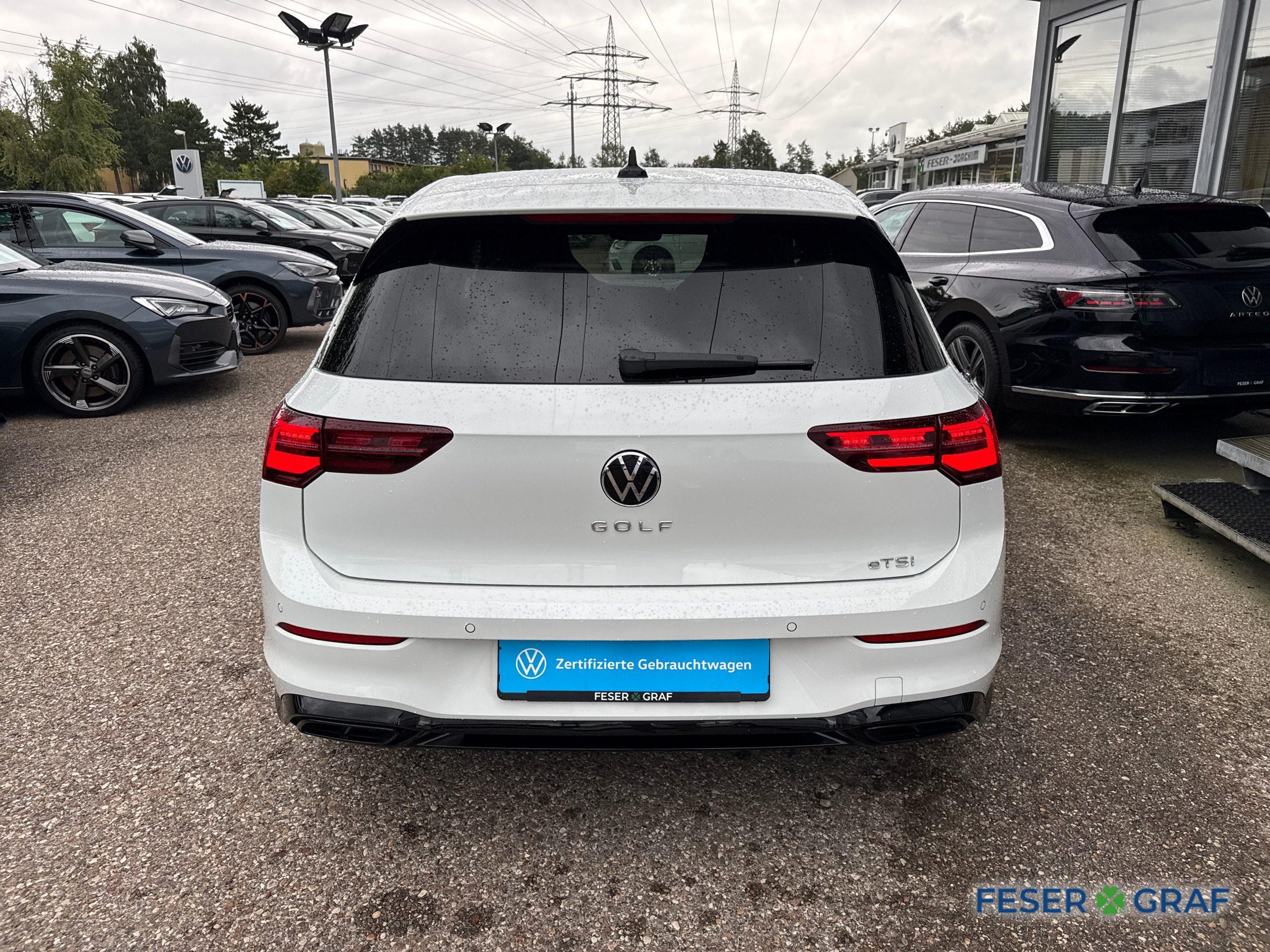 VW Golf VIII 1.5 eTSI DSG R-Line BLACK STYLE PANO KAM NAVI 