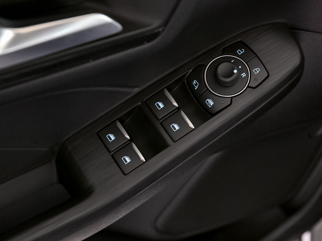 Ford Kuga ST-Line Allrad Navi digitales Cockpit LED 