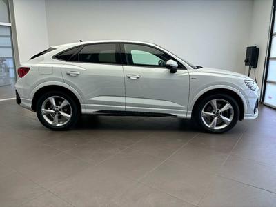 Audi Q3 Spb. 40 TDI qu. - 2 x S line - PANO - AHK-ACC 