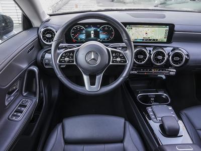 Mercedes-Benz CLA 200 Shooting Brake d PROGRESSIVE MBUX MULTIBEAM AHK 