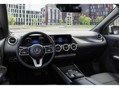 Mercedes-Benz EQA 250 PROGRESSIVE PANO DISTRONIC KAMERA LED 