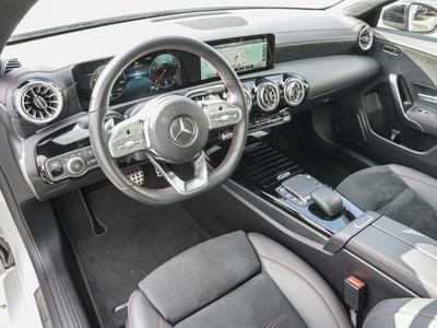 Mercedes-Benz CLA 250 Shooting Brake AMG-LINE PANO AHK MULTIBEAM KAMERA 