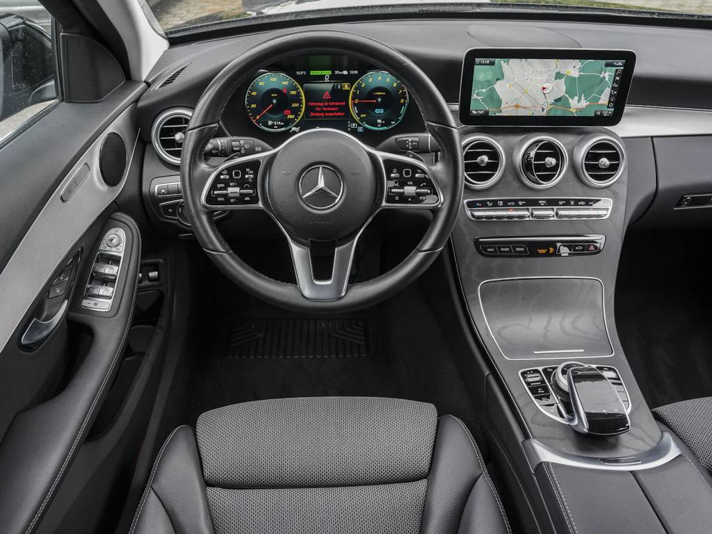 Mercedes-Benz C 300 e T AVANTGARDE NAVI AHK DISTRONIC KAMERA 