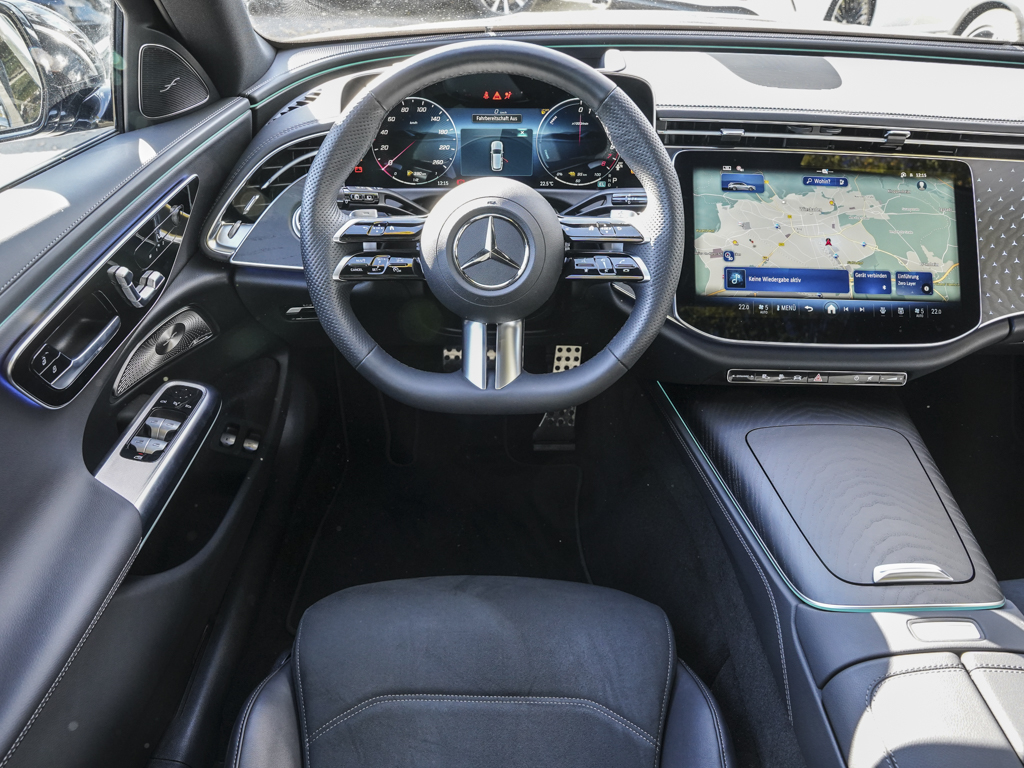 Mercedes-Benz E 300 e T AMG-LINE-PREMIUM-PLUS PANO HUD BURMESTER 