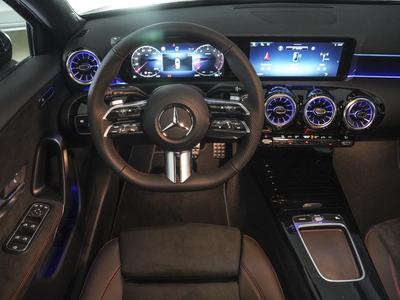 Mercedes-Benz A 200 AMG-NIGHT-KAM-MULTIBEAM-KEYLESS-UVP 50.000,- 