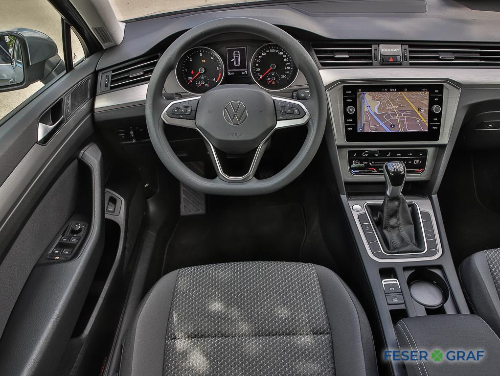 VW Passat Variant 2.0 TDI AHK LED Navi PDC Sitzh. 