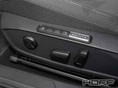 VW Golf Style 1,5 l eTSI DSG Matrix LED Navigation Kamera 