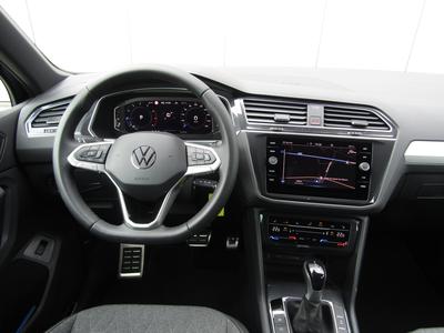 VW Tiguan 1.5 TSI DSG MOVE Navi AHK Kamera Matrix-LED 